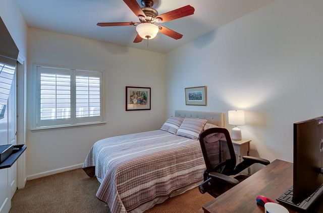2168 E Pinehurst Avenue, Fresno, CA 93730