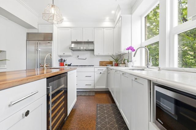 123 Saint Paul St 1, Brookline, MA 02446
