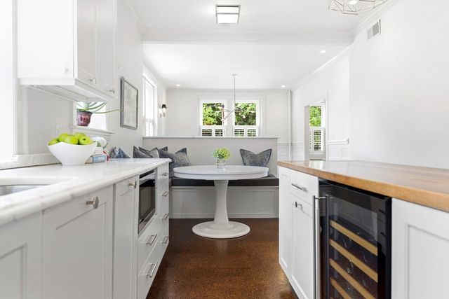 123 Saint Paul St 1, Brookline, MA 02446
