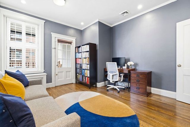 123 Saint Paul St 1, Brookline, MA 02446