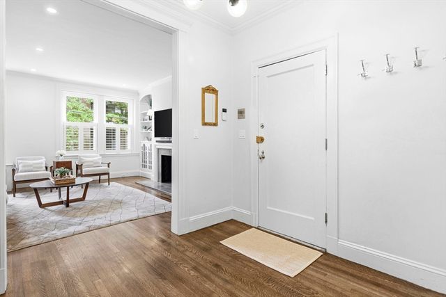 123 Saint Paul St 1, Brookline, MA 02446