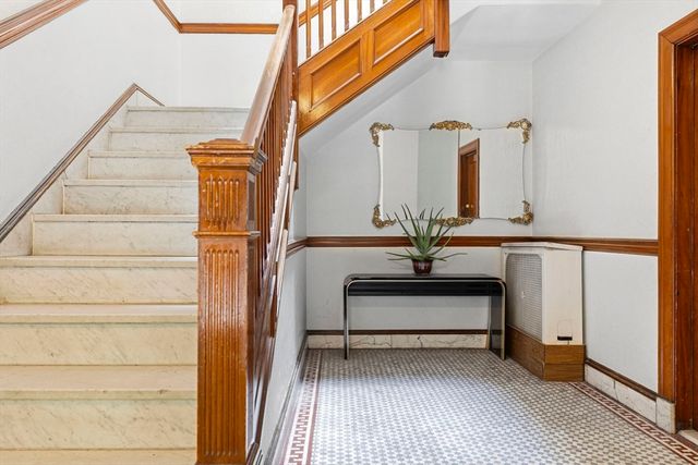 123 Saint Paul St 1, Brookline, MA 02446