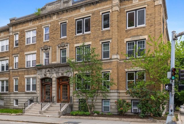 123 Saint Paul St 1, Brookline, MA 02446