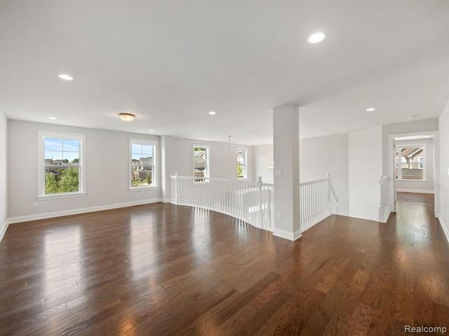 3017 N Spurway Drive, Ann Arbor, MI 48105
