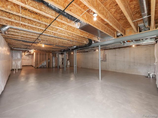 3017 N Spurway Drive, Ann Arbor, MI 48105