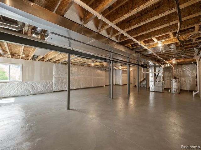 3017 N Spurway Drive, Ann Arbor, MI 48105