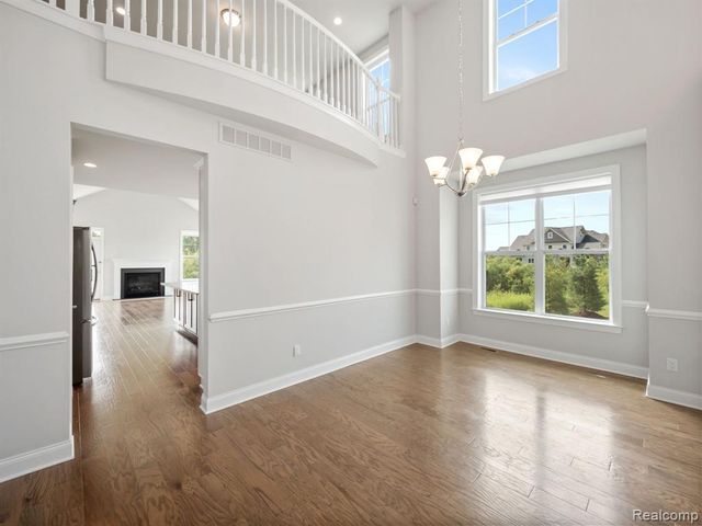 3017 N Spurway Drive, Ann Arbor, MI 48105
