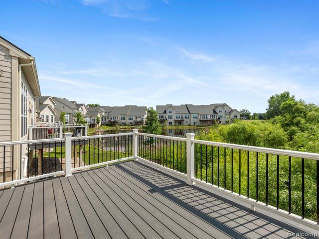 3017 N Spurway Drive, Ann Arbor, MI 48105