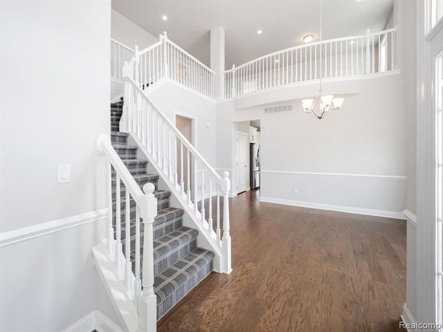 3017 N Spurway Drive, Ann Arbor, MI 48105