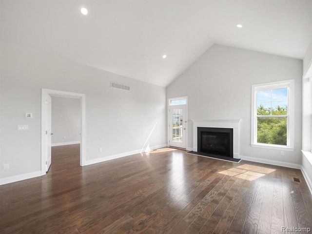 3017 N Spurway Drive, Ann Arbor, MI 48105