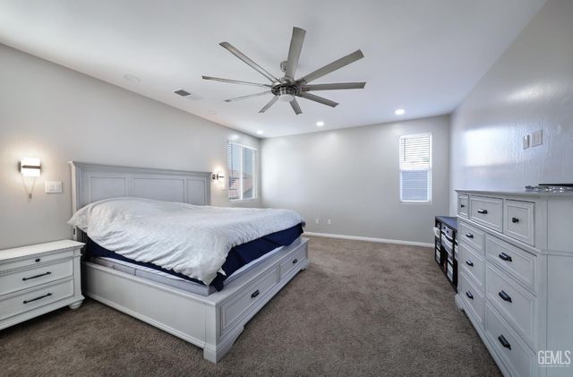 7105 Triple Falls Drive, Bakersfield, CA 93312