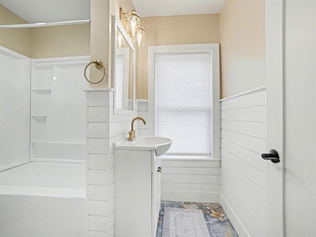 205 W 1st Street, Ludington, MI 49431