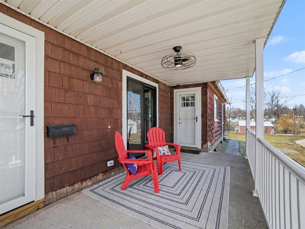 205 W 1st Street, Ludington, MI 49431