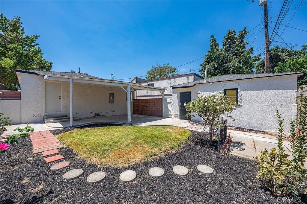 Image 15 of property listing at 241 E Plenty, Long Beach, CA 90805