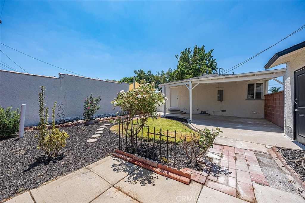 Image 16 of property listing at 241 E Plenty, Long Beach, CA 90805