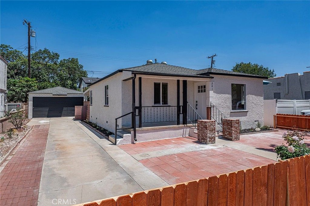 Image 2 of property listing at 241 E Plenty, Long Beach, CA 90805