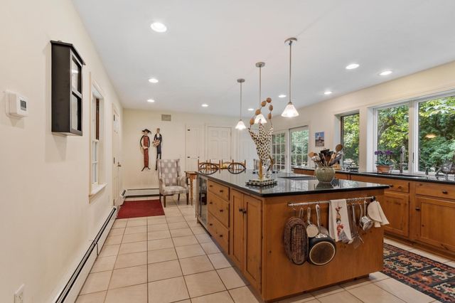 36 Haggetts Pond Rd, Andover, MA 01810