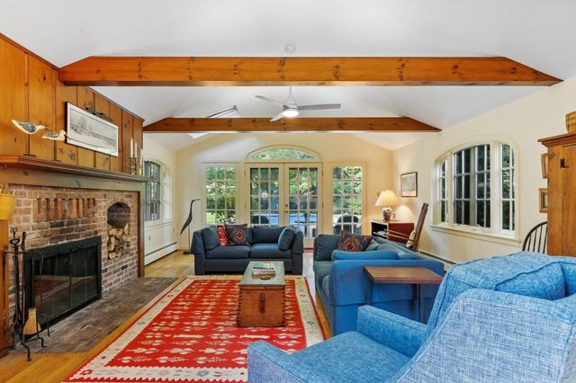 36 Haggetts Pond Rd, Andover, MA 01810