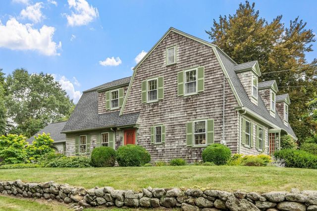 36 Haggetts Pond Rd, Andover, MA 01810