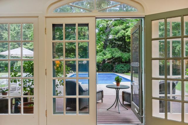 36 Haggetts Pond Rd, Andover, MA 01810