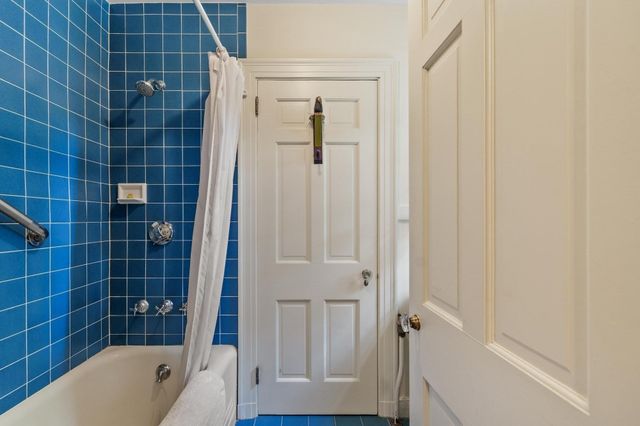 36 Haggetts Pond Rd, Andover, MA 01810