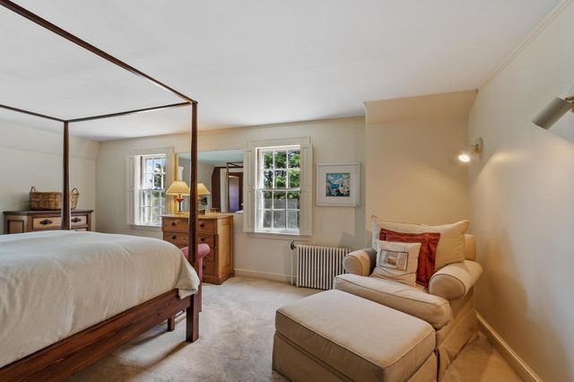 36 Haggetts Pond Rd, Andover, MA 01810