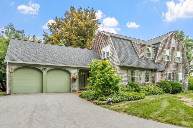36 Haggetts Pond Rd, Andover, MA 01810