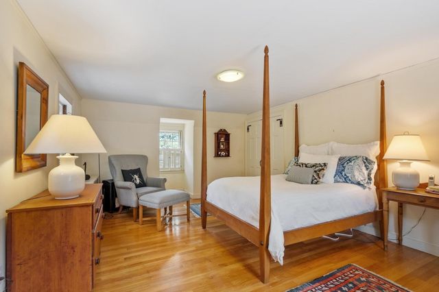 36 Haggetts Pond Rd, Andover, MA 01810