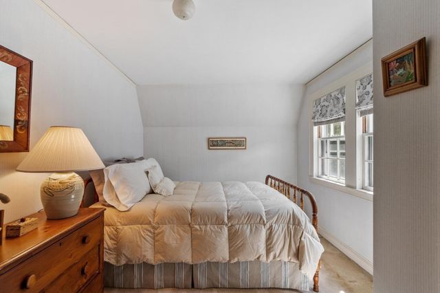 36 Haggetts Pond Rd, Andover, MA 01810