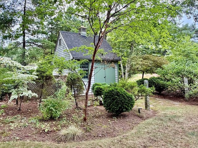 36 Haggetts Pond Rd, Andover, MA 01810