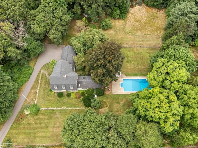36 Haggetts Pond Rd, Andover, MA 01810