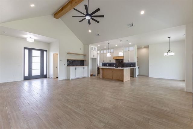 9385 Eliana Drive, Guthrie, OK 73044