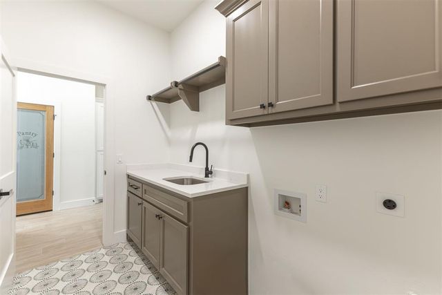 9385 Eliana Drive, Guthrie, OK 73044