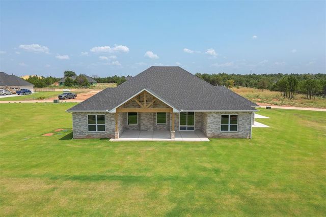 9385 Eliana Drive, Guthrie, OK 73044