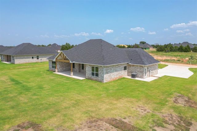 9385 Eliana Drive, Guthrie, OK 73044