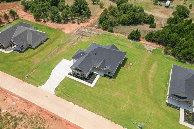9385 Eliana Drive, Guthrie, OK 73044