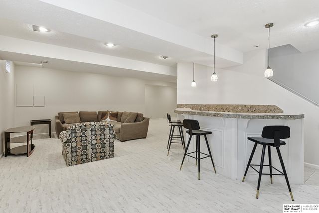 1867 S 177th Avenue, Omaha, NE 68130