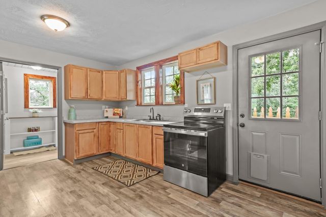 3743 Highway 100, Centerville, TN 37033
