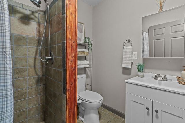 3743 Highway 100, Centerville, TN 37033