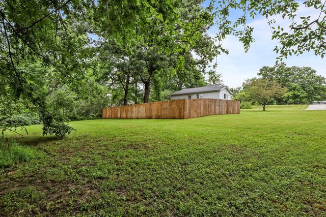 3743 Highway 100, Centerville, TN 37033