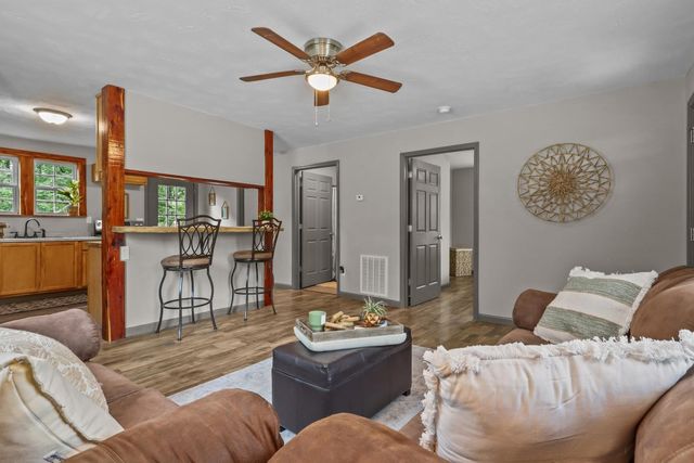 3743 Highway 100, Centerville, TN 37033