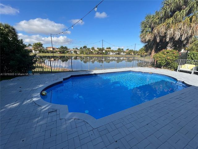 7896 NW 110th Dr, Parkland, FL 33076