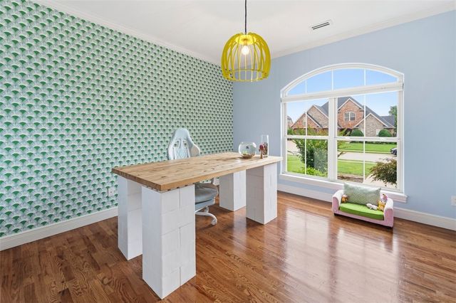 6702 W Braebourne Drive, Rogers, AR 72758