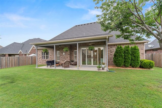 6702 W Braebourne Drive, Rogers, AR 72758
