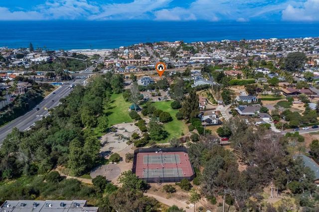 97 N Vulcan Ave, Encinitas, CA 92024