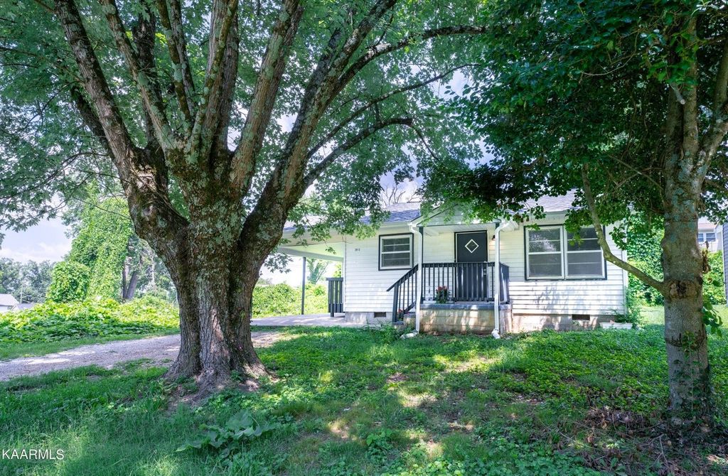 2913 Sunset Ave, Knoxville, TN 37914