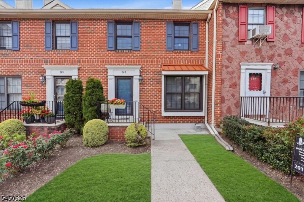 247 Mount Pleasant Ave, Newark City, NJ 07104 — exterior