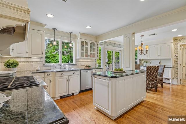 256 Lotte Road, Ridgewood, NJ 07450