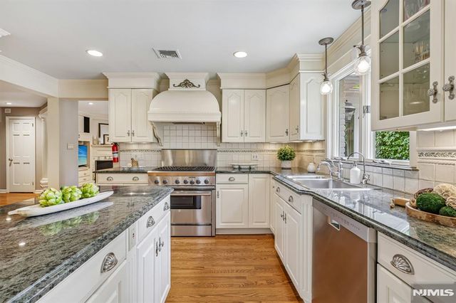 256 Lotte Road, Ridgewood, NJ 07450