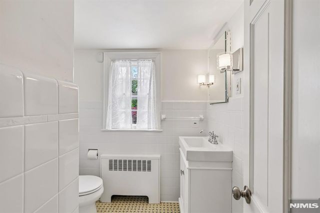 256 Lotte Road, Ridgewood, NJ 07450